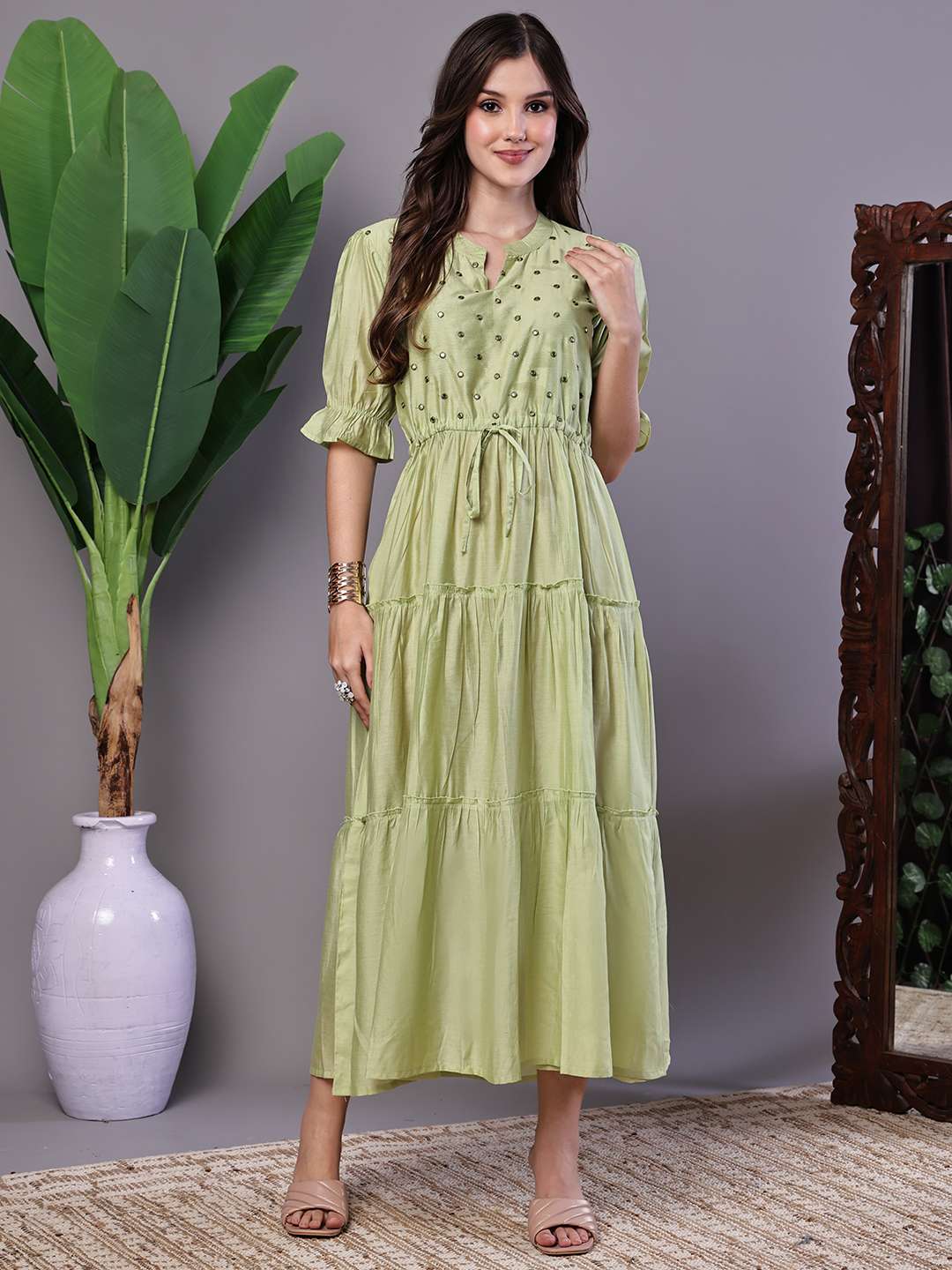Wome's Boho-Chic Forest Green Tiered Maxi Dress with Puff Sleeves Dresses